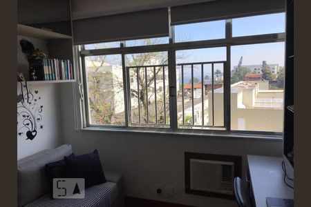Apartamento à venda com 160m², 3 quartos e 2 vagasEscritório