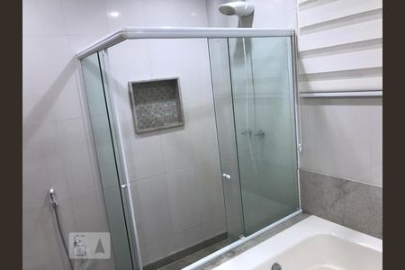 Apartamento à venda com 160m², 3 quartos e 2 vagasBanheiro Quarto 1