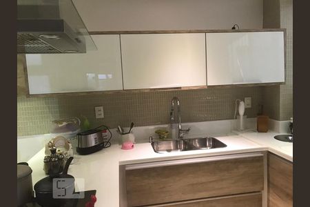 Apartamento à venda com 160m², 3 quartos e 2 vagasCozinha