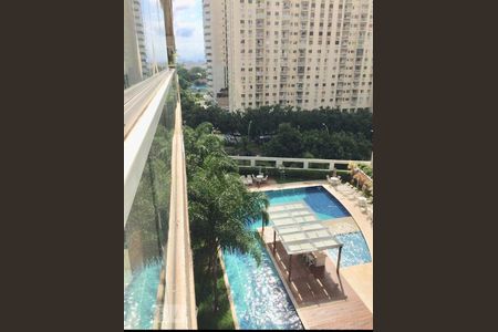Piscina de apartamento à venda com 2 quartos, 74m² em Recreio dos Bandeirantes, Rio de Janeiro