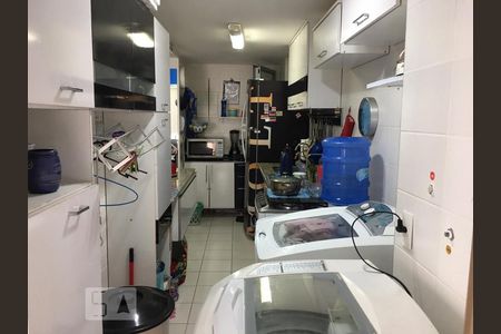 Apartamento à venda com 74m², 2 quartos e 1 vagaCozinha e Área de Serviço