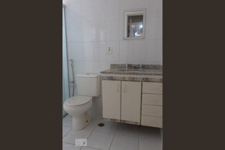 Apartamento para alugar com 80m², 3 quartos e 1 vaga Apartamento para alugar com 80m², 3 quartos e 1 vagaBanheiro da Suite