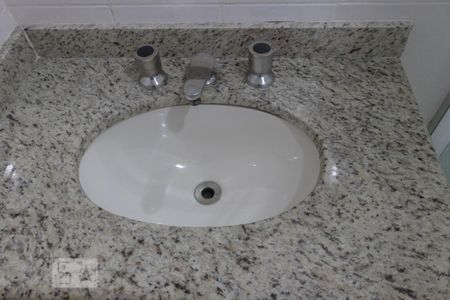 Apartamento para alugar com 80m², 3 quartos e 1 vaga Apartamento para alugar com 80m², 3 quartos e 1 vagaBanheiro
