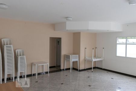 Apartamento para alugar com 80m², 3 quartos e 1 vaga Apartamento para alugar com 80m², 3 quartos e 1 vagaÁrea comum - Salão de festas