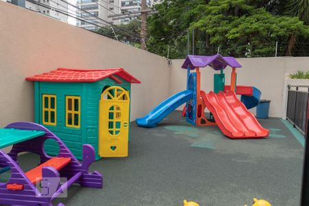 Apartamento para alugar com 80m², 3 quartos e 1 vaga Apartamento para alugar com 80m², 3 quartos e 1 vagaÁrea Comum - Playground