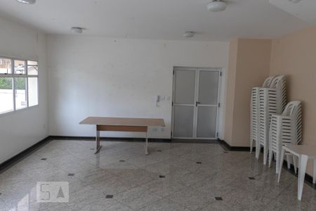 Apartamento para alugar com 80m², 3 quartos e 1 vaga Apartamento para alugar com 80m², 3 quartos e 1 vagaÁrea comum - Salão de festas
