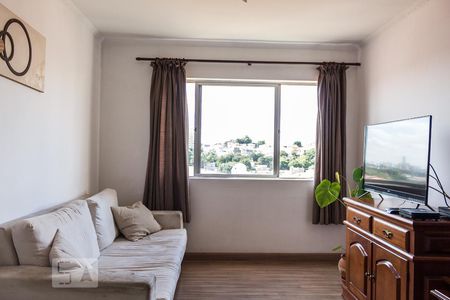Sala de Apartamento com 2 quartos, 69m² Vila Mazzei