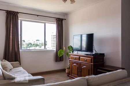 Sala de Apartamento com 2 quartos, 69m² Vila Mazzei