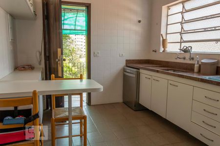 Casa à venda com 223m², 4 quartos e 2 vagasCozinha