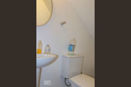 Casa à venda com 223m², 4 quartos e 2 vagasBanheiro 1