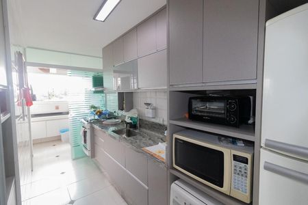 Apartamento à venda com 74m², 2 quartos e 2 vagasCozinha
