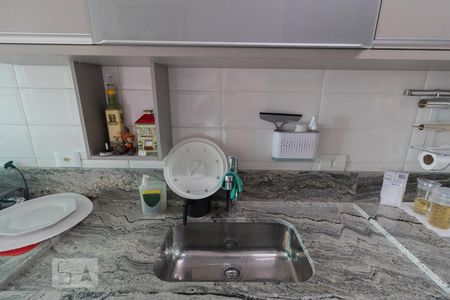 Apartamento à venda com 74m², 2 quartos e 2 vagasCozinha