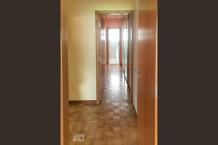 Corredor de apartamento à venda com 3 quartos, 190m² em Consolação, São Paulo
