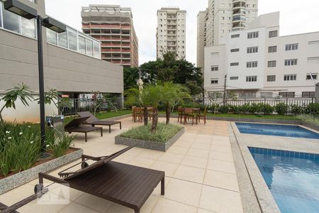 Studio à venda com 37m², 1 quarto e sem vaga Studio à venda com 37m², 1 quarto e sem vagaPiscina