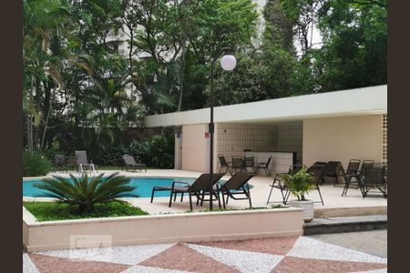 Apartamento à venda com 42m², 1 quarto e 1 vaga Apartamento à venda com 42m², 1 quarto e 1 vagaÁrea comum - Piscina