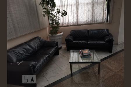 Apartamento à venda com 42m², 1 quarto e 1 vaga Apartamento à venda com 42m², 1 quarto e 1 vagaHall