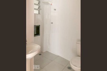 Banheiro de apartamento para alugar com 2 quartos, 55m² em Chácara Inglesa, São Paulo