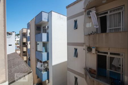 Vista Quartos 1 e 2 de apartamento para alugar com 3 quartos, 63m² em Itaguaçu, Florianópolis