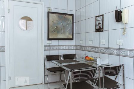 Apartamento à venda com 157m², 4 quartos e sem vagaCozinha