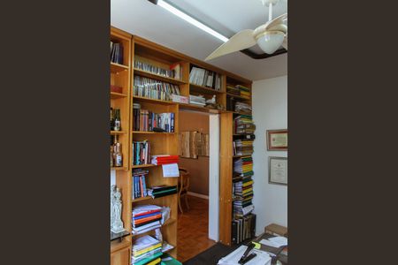 Apartamento à venda com 157m², 4 quartos e sem vagaQuarto 1