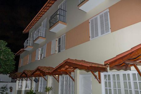 Casa de condomínio à venda com 98m², 3 quartos e 2 vagasFachada