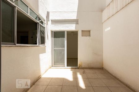 Apartamento à venda com 110m², 3 quartos e sem vagaVaranda