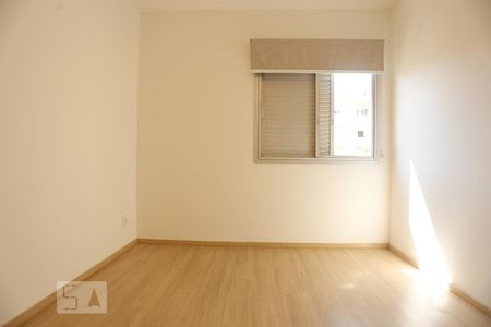 Apartamento para alugar com 74m², 3 quartos e sem vagaQuarto 2