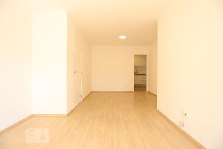 Apartamento para alugar com 74m², 3 quartos e sem vagaSala