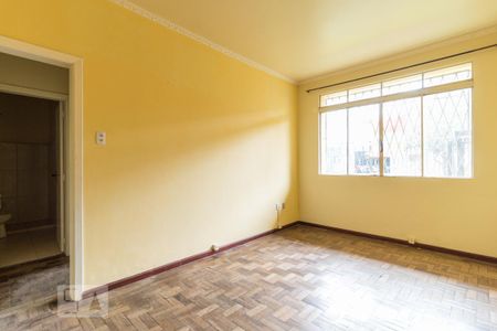 Sala de apartamento para alugar com 1 quarto, 40m² em Santa Cecília, Porto Alegre