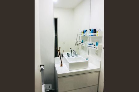 Apartamento à venda com 93m², 3 quartos e 2 vagasBanheiro
