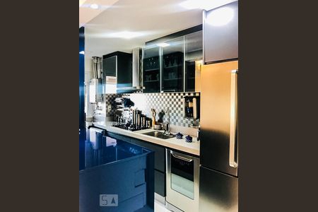 Apartamento à venda com 93m², 3 quartos e 2 vagasCozinha