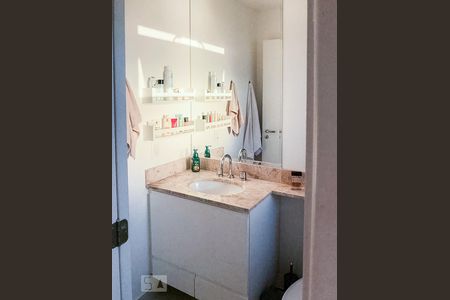 Apartamento à venda com 93m², 3 quartos e 2 vagasBanheiro