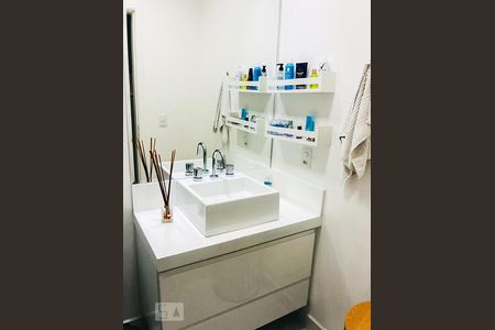 Banheiro de apartamento à venda com 3 quartos, 93m² em Baeta Neves, São Bernardo do Campo