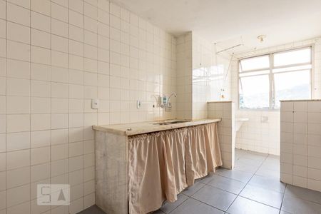 Cozinha de apartamento para alugar com 1 quarto, 50m² em Santa Rosa, Niterói