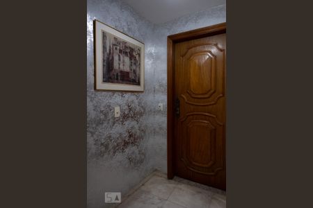 Apartamento à venda com 150m², 3 quartos e 2 vagas Apartamento à venda com 150m², 3 quartos e 2 vagasEntrada social