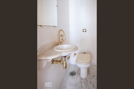 Apartamento à venda com 150m², 3 quartos e 2 vagas Apartamento à venda com 150m², 3 quartos e 2 vagasLavabo