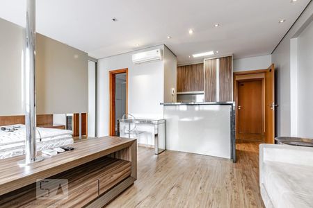 Suido de apartamento para alugar com 1 quarto, 52m² em Centro , Curitiba