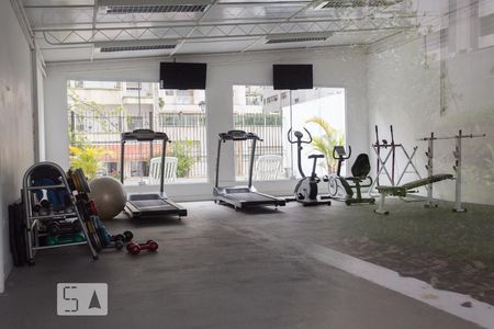 Apartamento para alugar com 35m², 1 quarto e 2 vagas Apartamento para alugar com 35m², 1 quarto e 2 vagasAcademia