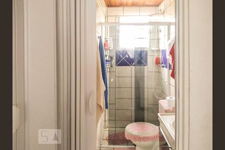 Banheiro de apartamento à venda com 2 quartos, 50m² em Fazenda da Juta, São Paulo
