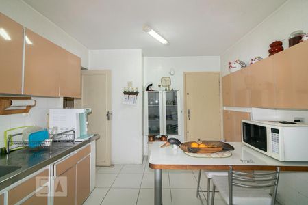 Apartamento à venda com 92m², 2 quartos e sem vaga Apartamento à venda com 92m², 2 quartos e sem vagaCozinha