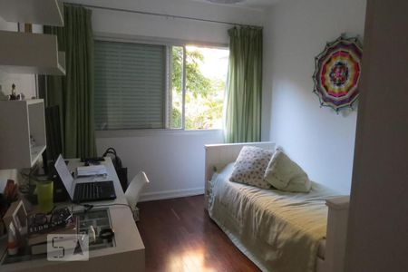 Apartamento à venda com 220m², 3 quartos e 2 vagas Apartamento à venda com 220m², 3 quartos e 2 vagasquarto