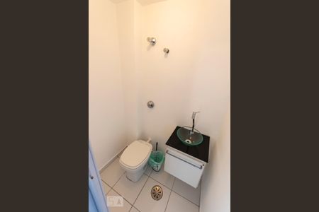 Apartamento para alugar com 68m², 2 quartos e 1 vagaBanheiro de serviço