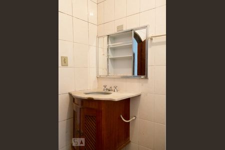 Casa para alugar com 50m², 2 quartos e sem vaga Casa para alugar com 50m², 2 quartos e sem vagaBANHEIRO