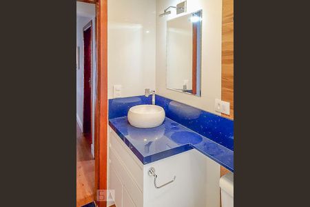 Apartamento à venda com 60m², 2 quartos e 1 vaga Apartamento à venda com 60m², 2 quartos e 1 vagaBanheiro