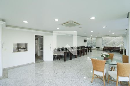 Apartamento à venda com 330m², 3 quartos e 4 vagas Apartamento à venda com 330m², 3 quartos e 4 vagasSalão de Festas