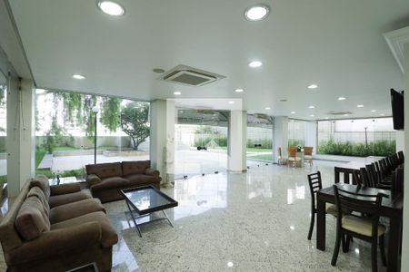 Apartamento à venda com 330m², 3 quartos e 4 vagas Apartamento à venda com 330m², 3 quartos e 4 vagasSalão de Festas