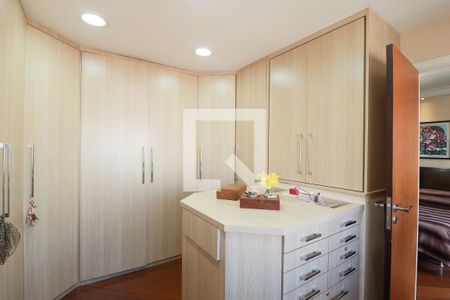 Apartamento à venda com 330m², 3 quartos e 4 vagas Apartamento à venda com 330m², 3 quartos e 4 vagasSuíte 2