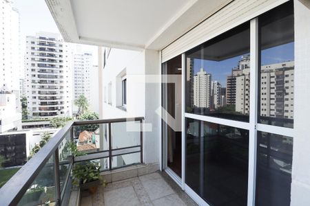 Apartamento à venda com 330m², 3 quartos e 4 vagas Apartamento à venda com 330m², 3 quartos e 4 vagasSuíte 2