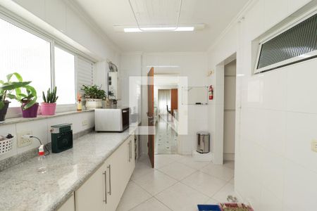 Apartamento à venda com 330m², 3 quartos e 4 vagas Apartamento à venda com 330m², 3 quartos e 4 vagasÁrea de Serviço