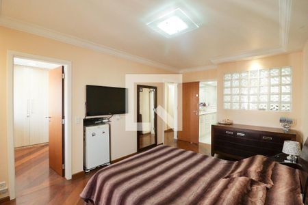 Apartamento à venda com 330m², 3 quartos e 4 vagas Apartamento à venda com 330m², 3 quartos e 4 vagasSuíte 2